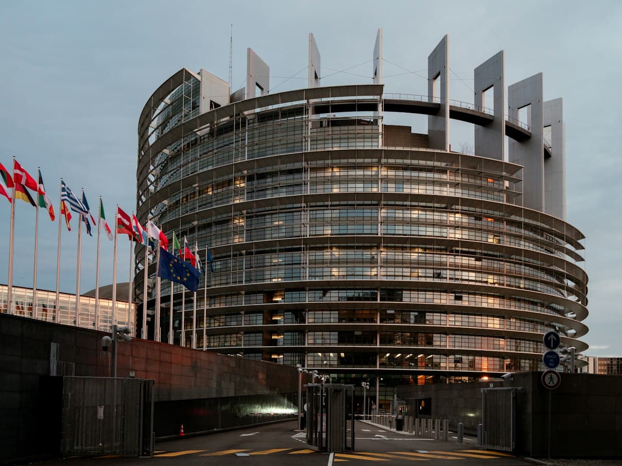 Parlement européen à Strasbourg au coucher du soleil